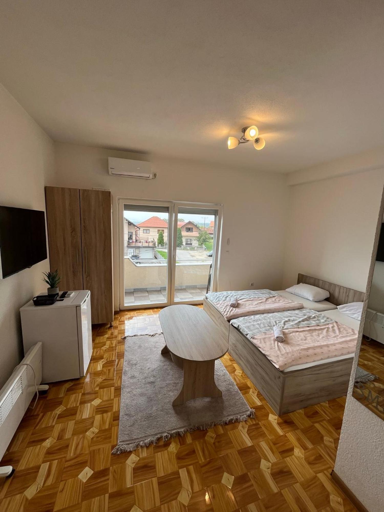Apartmani Hadzic Zivinice Buitenkant foto