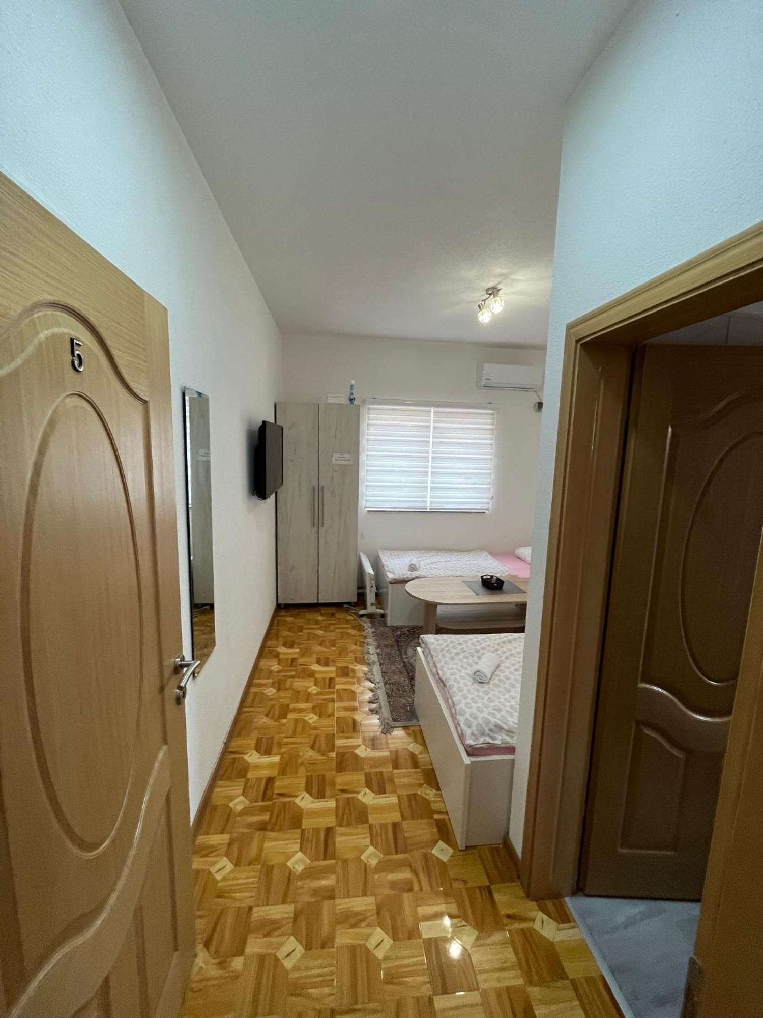 Apartmani Hadzic Zivinice Buitenkant foto