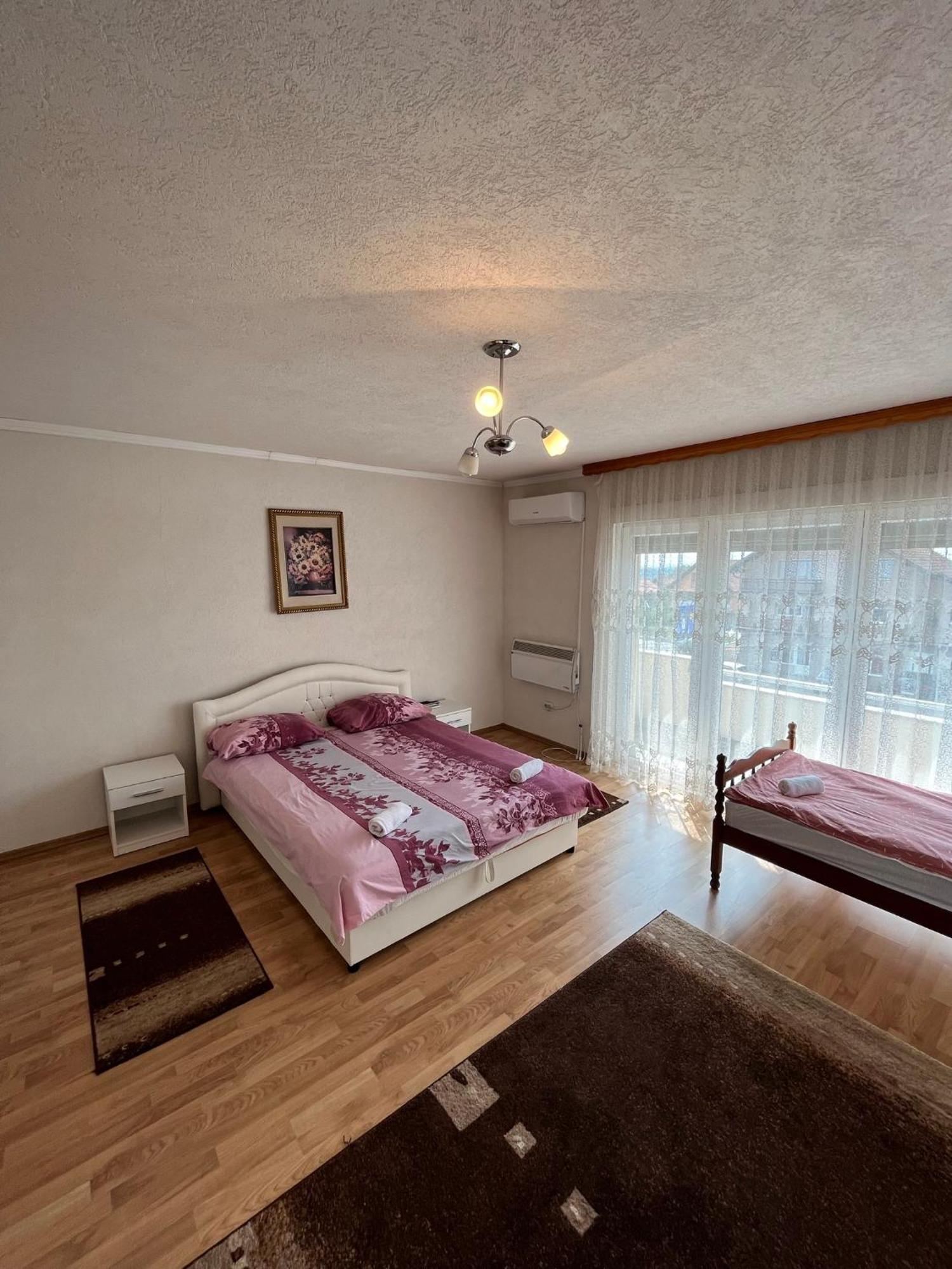 Apartmani Hadzic Zivinice Buitenkant foto